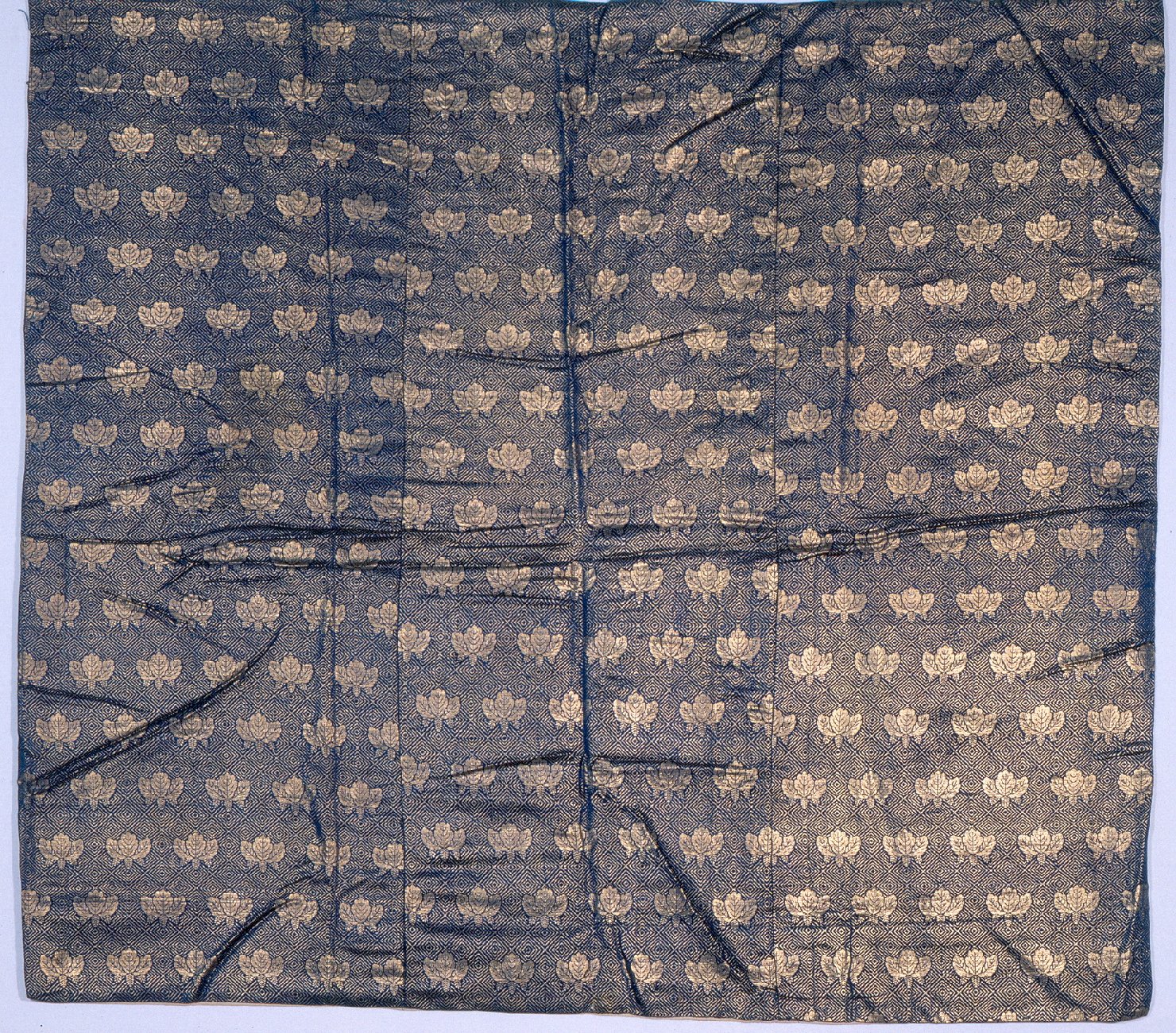 "fukusa" decorato, elementi decorativi (abito, opera isolata) - ambito giapponese (sec. XIX)