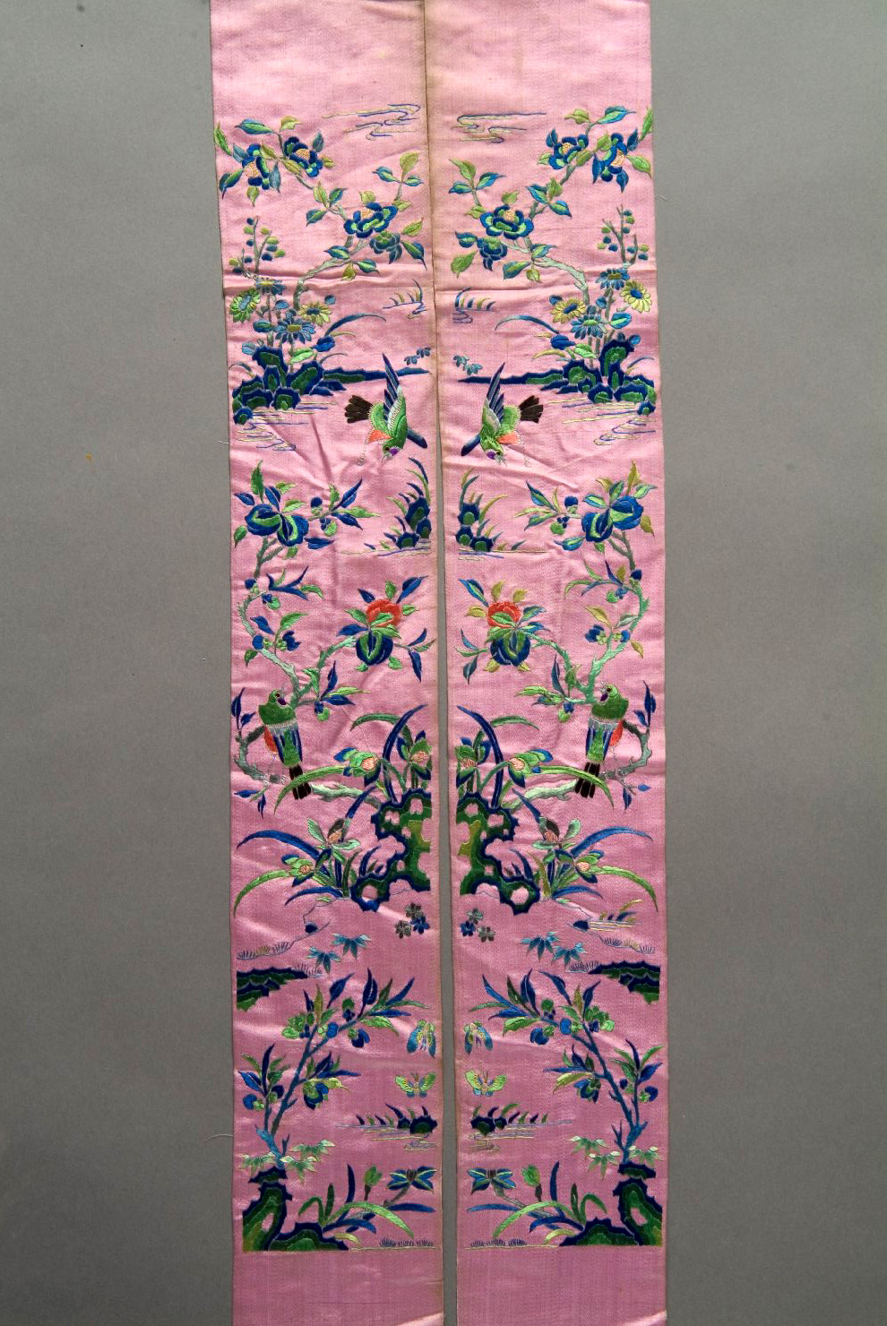 coppia di strisce per maniche, elementi decorativi (tessuto, opera isolata) - ambito cinese (sec. XIX)