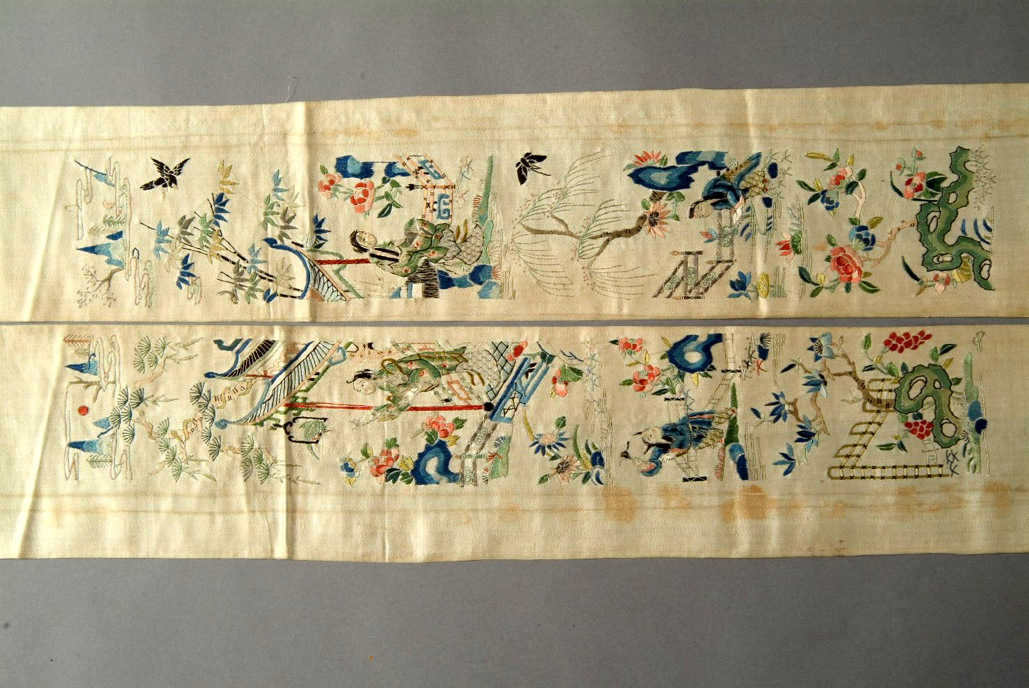 coppia di strisce per maniche, elementi decorativi (tessuto, opera isolata) - ambito cinese (sec. XIX)