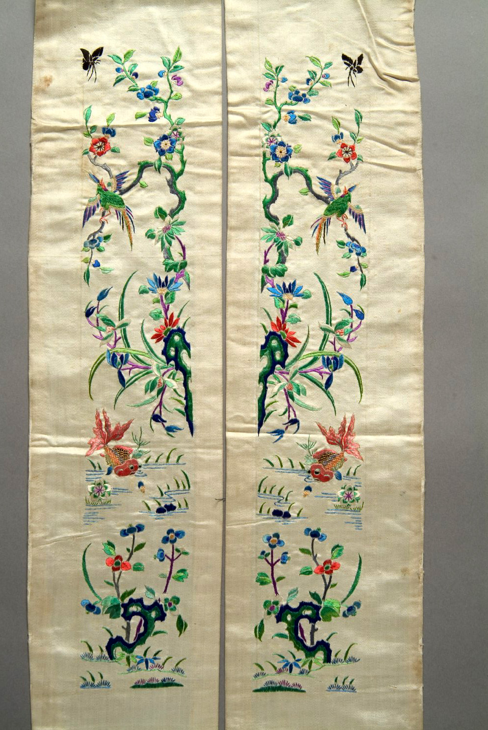 coppia di strisce per maniche, elementi decorativi (tessuto, opera isolata) - ambito cinese (sec. XIX)