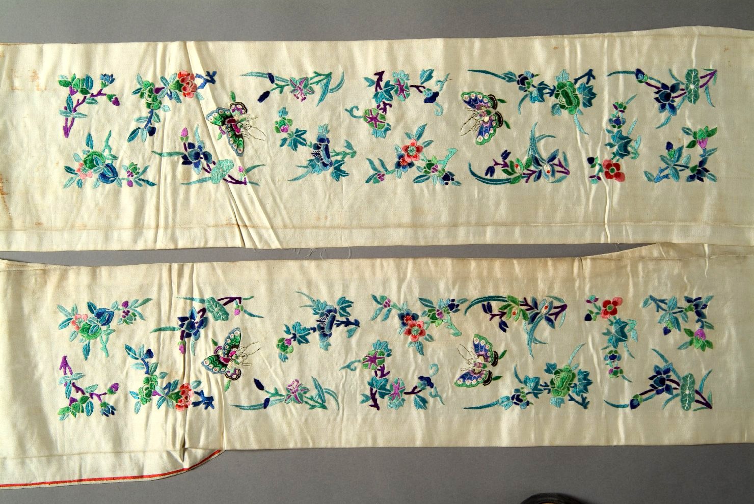 coppia di strisce per maniche, elementi decorativi (tessuto, opera isolata) - ambito cinese (sec. XIX)