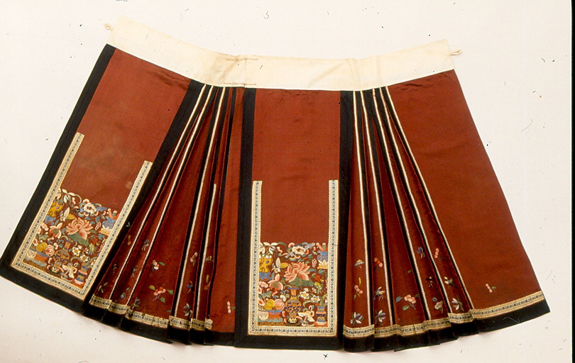 gonna decorata, motivi decorativi (abito, opera isolata) - manifattura cinese (sec. XIX)