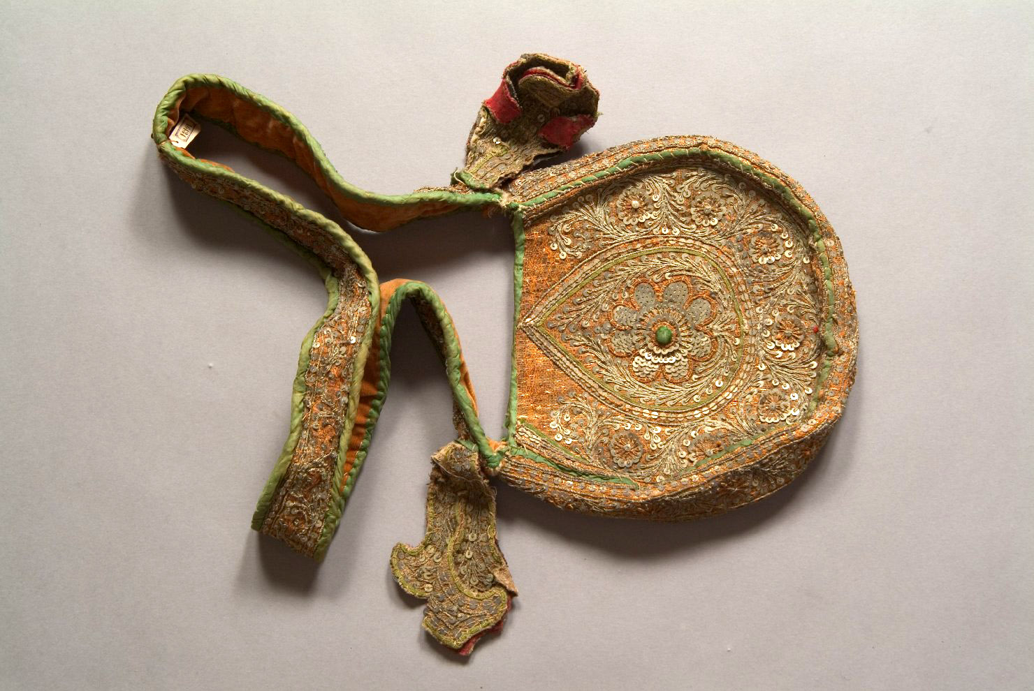 motivi decorativi (borsa, opera isolata) - manifattura indonesiana (sec. XIX)