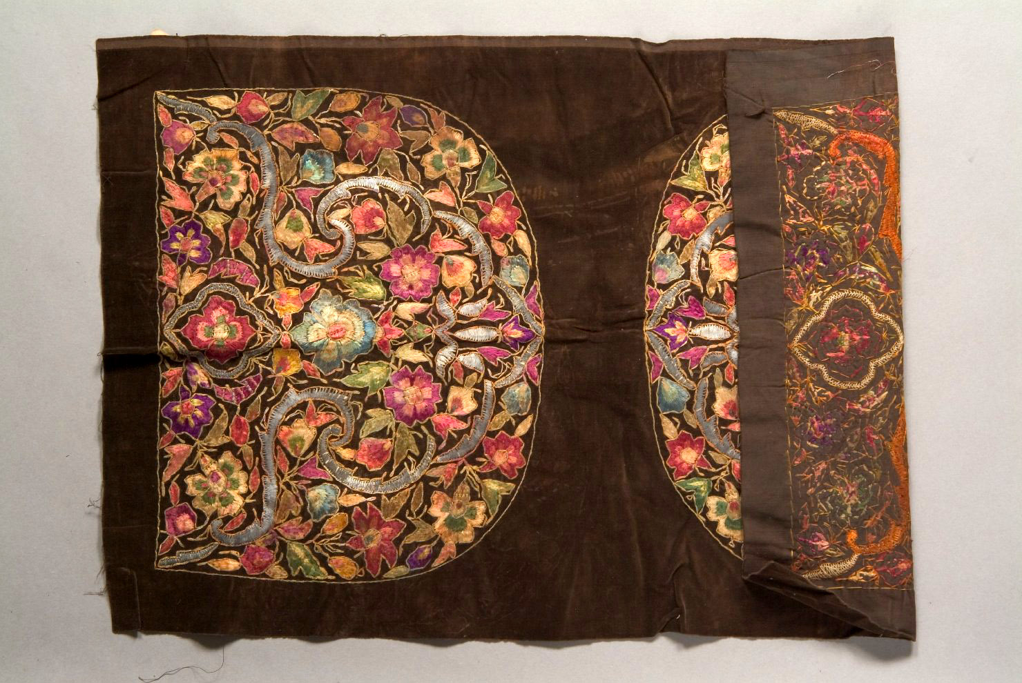 motivo decorativo floreale (tessuto) - ambito Asia sud-orientale (sec. XIX)