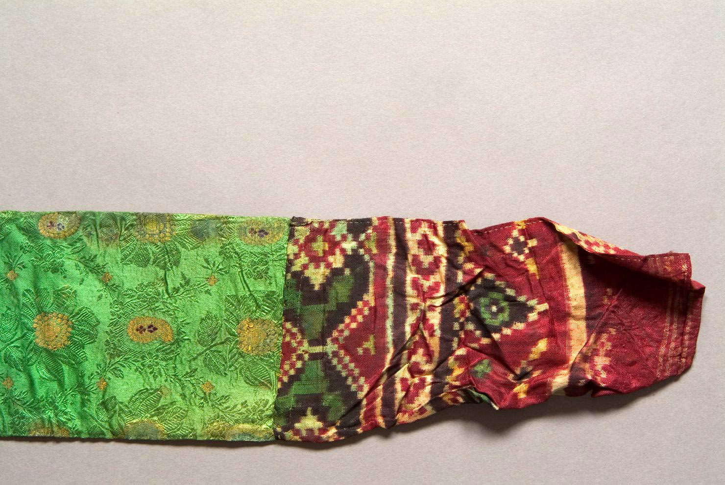 motivo decorativo floreale (cintura) - ambito Asia sud-orientale (sec. XIX)