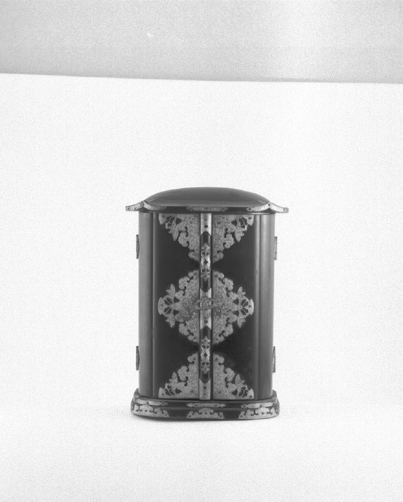 Altare a Kannon e Boddhisattva, divinità buddiste (altare portatile, elemento d'insieme) - ambito giapponese (terzo quarto sec. XIX)