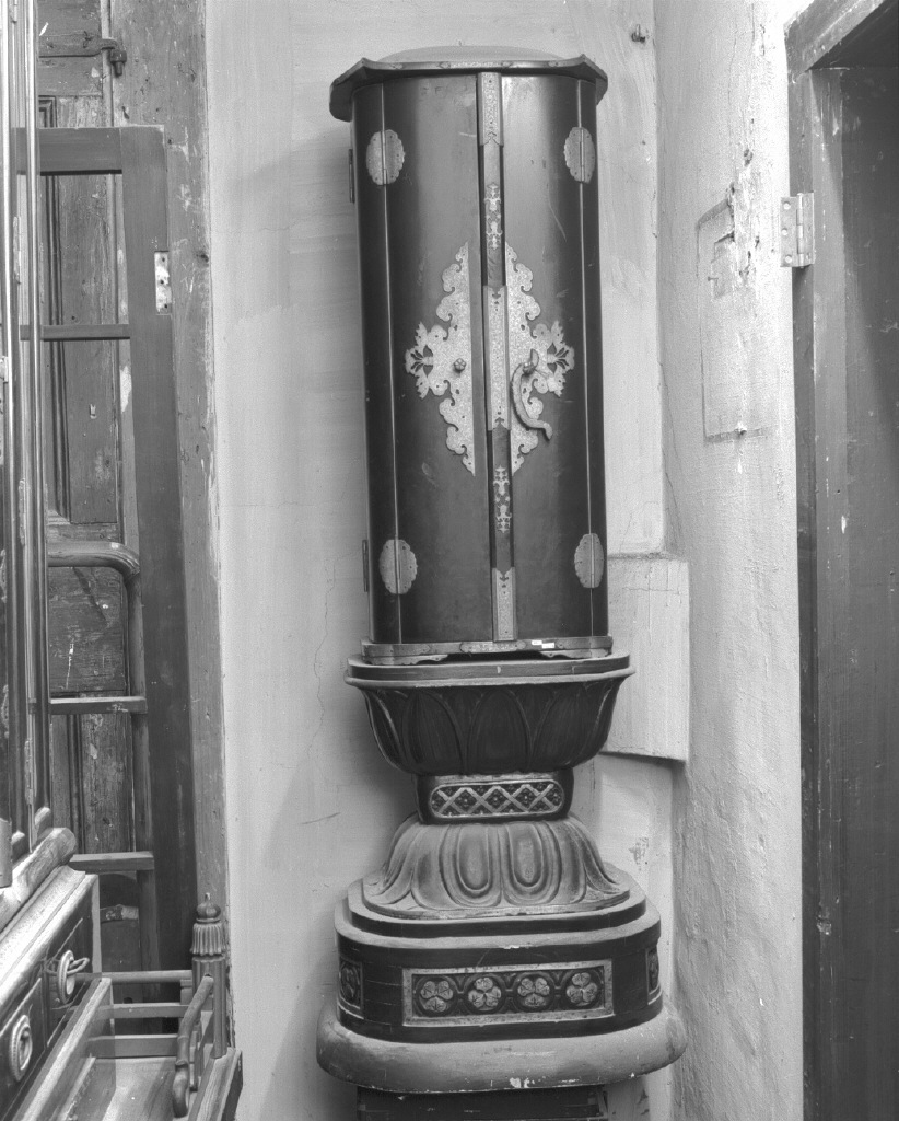 Altare a Boddhisattva, divinità buddiste (altare portatile, opera isolata) - ambito giapponese (terzo quarto sec. XIX)