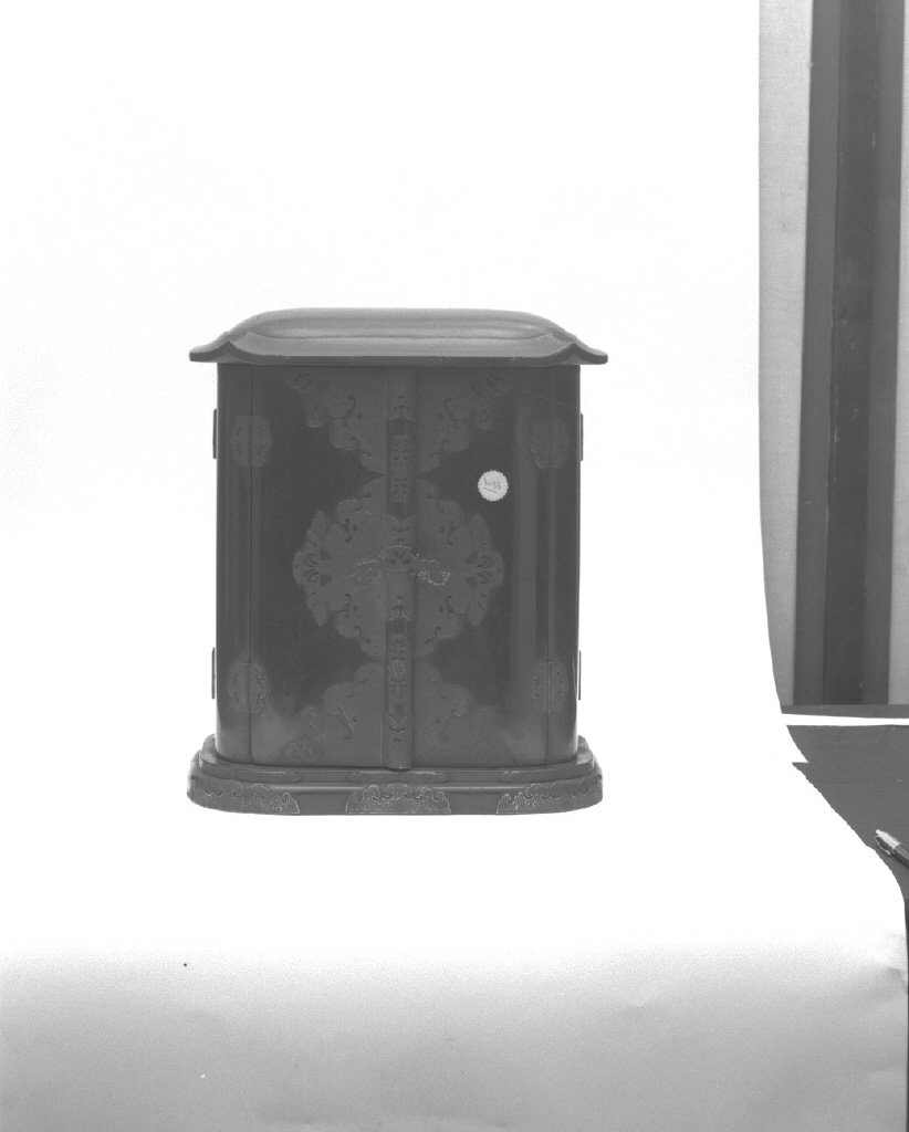 Altare a Maitreya, Kannon e Seishi, divinità buddiste (altare portatile, elemento d'insieme) - ambito giapponese (terzo quarto sec. XIX)