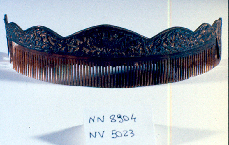 motivi decorativi vegetali con uccelli (pettine, opera isolata) - ambito Asia sud-orientale (secc. XVII/ XIX)