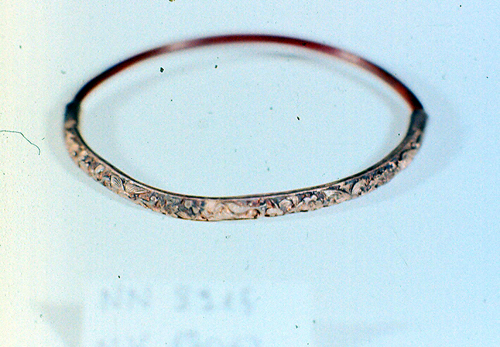 motivi decorativi vegetali (bracciale, opera isolata) - ambito Asia sud-orientale (secc. XVII/ XIX)