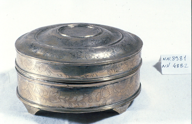 motivi decorativi floreali (scatola, opera isolata) - ambito Asia sud-orientale (secc. XVII/ XIX)