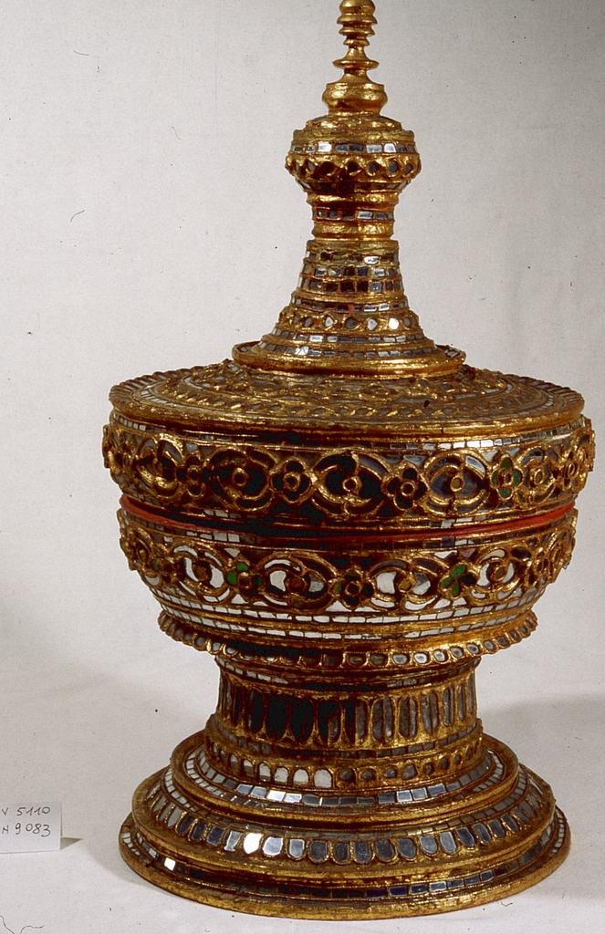 motivi decorativi geometrici (hsunok, opera isolata) - manifattura birmana (primo quarto sec. XIX)