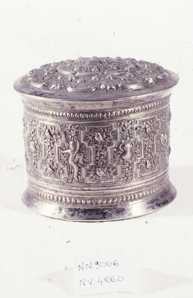 motivi decorativi (scatola, opera isolata) - manifattura birmana (terzo quarto sec. XIX)