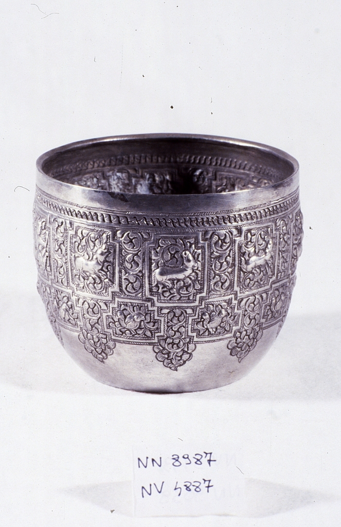 motivi decorativi (coppetta, opera isolata) - manifattura birmana (terzo quarto sec. XIX)