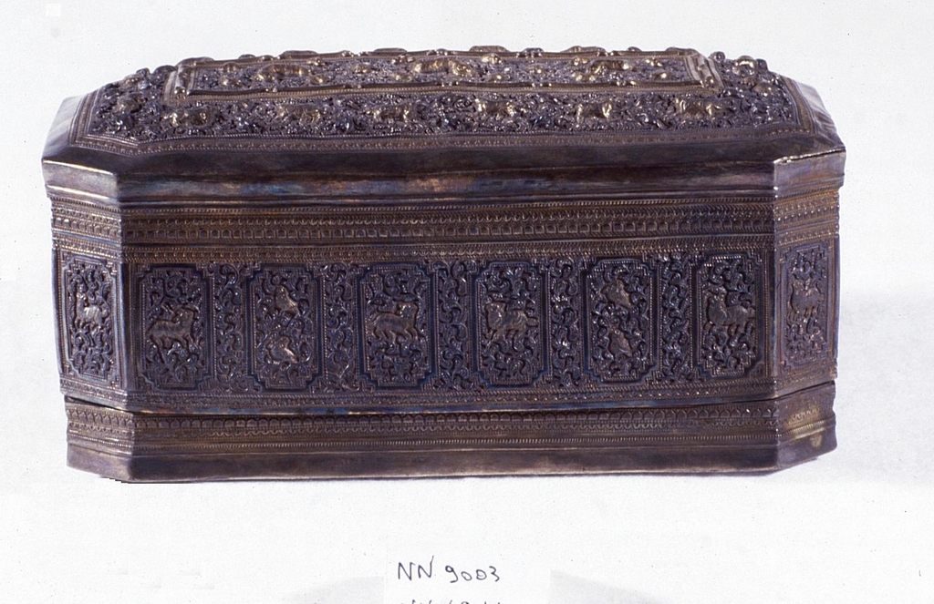 motivi decorativi (scatola, opera isolata) - manifattura birmana (terzo quarto sec. XIX)