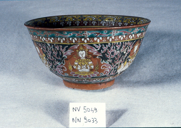 motivo decorativo (coppa, opera isolata) - ambito Asia sud-orientale (secc. XVII/ XIX)