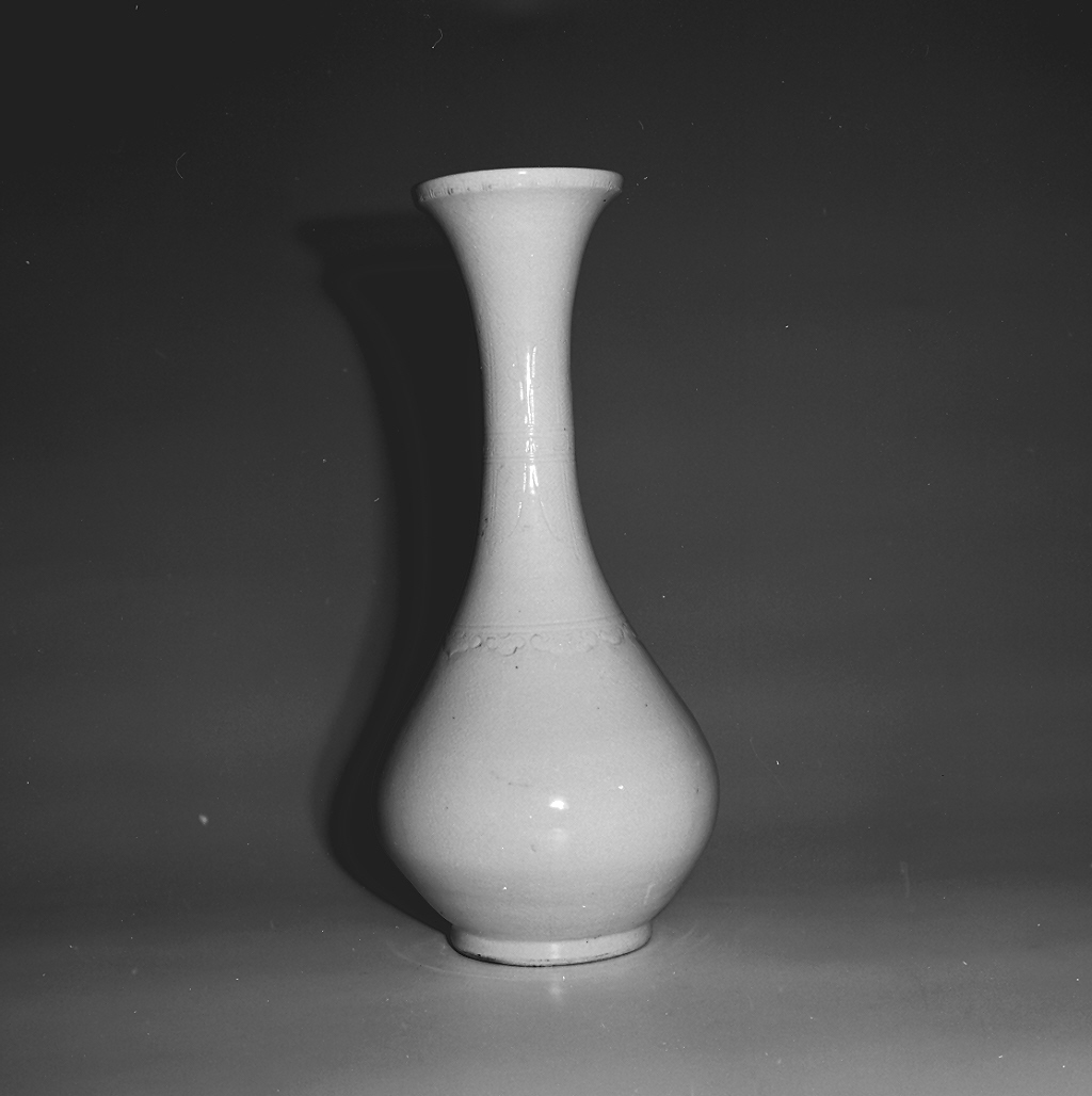 vaso, opera isolata - ambito cinese (seconda metà sec. XVIII)