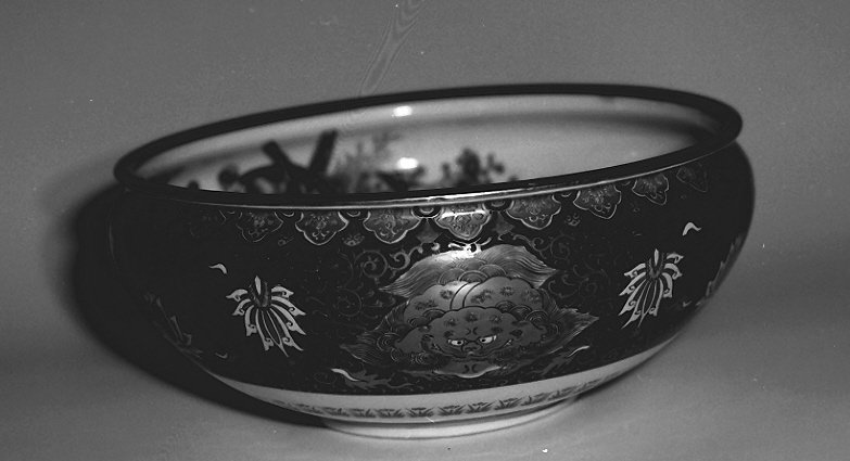 motivi decorativi floreali (coppa, opera isolata) - ambito giapponese (secc. XVIII/ XIX)