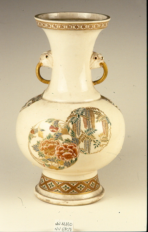 motivi decorativi floreali (vaso, opera isolata) - ambito giapponese (sec. XIX)