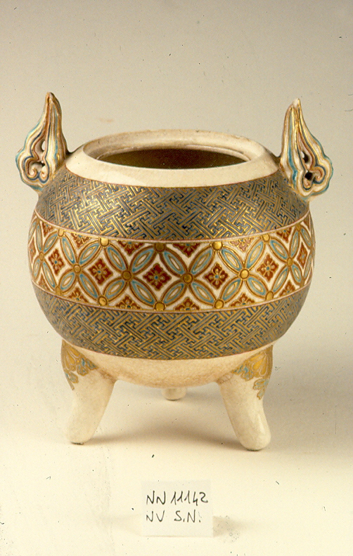 motivi decorativi geometrici (bruciaprofumi, opera isolata) - ambito giapponese (prima metà sec. XIX)