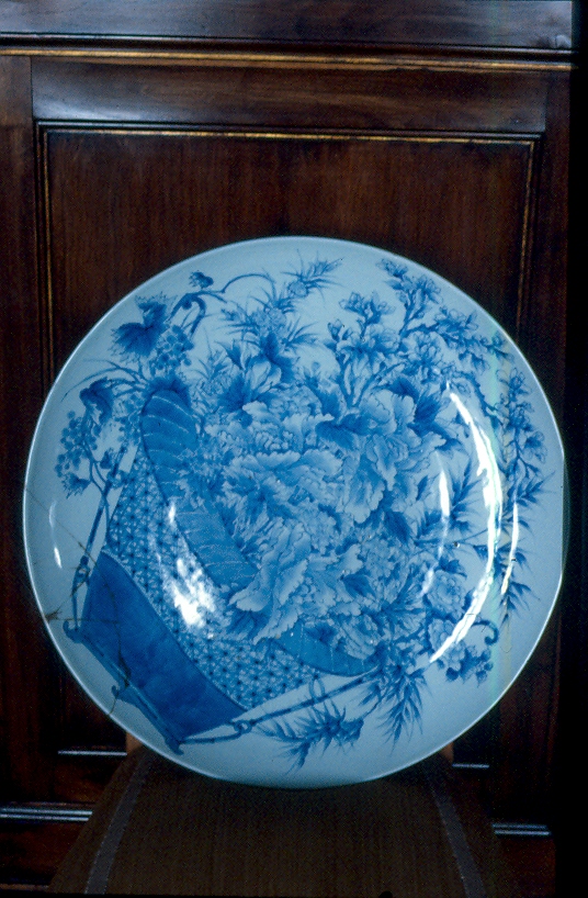 motivi decorativi floreali (piatto) - ambito giapponese (secc. XVIII/ XIX)