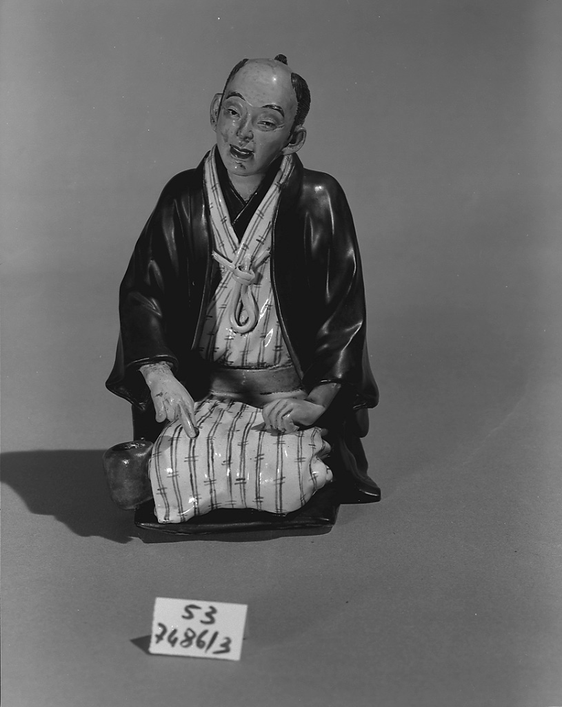 figura maschile inginocchiata (statuetta, opera isolata) - ambito giapponese (sec. XIX)