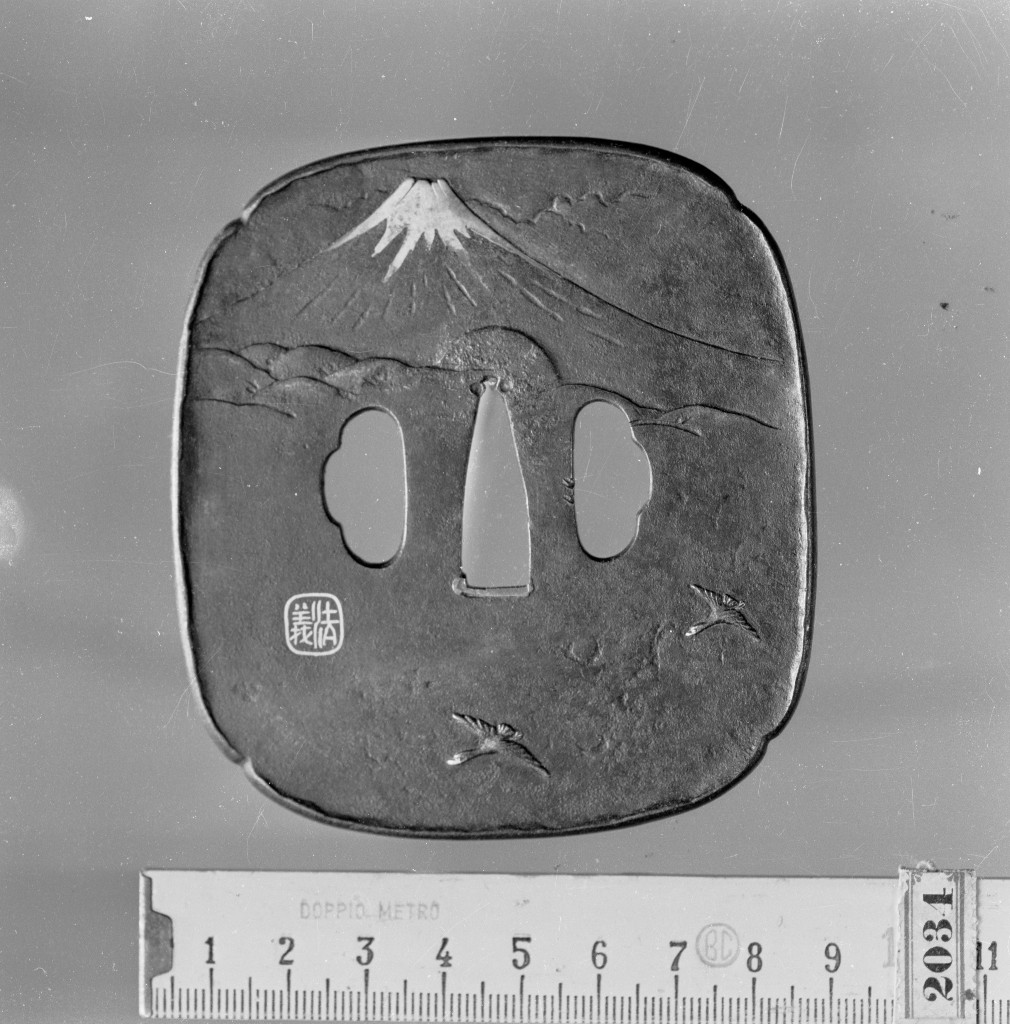 Paesaggio con Monte Fuji e volo di oche, paesaggio con animali (placchetta di spada, insieme) di Noriyoshi (sec. XIX)