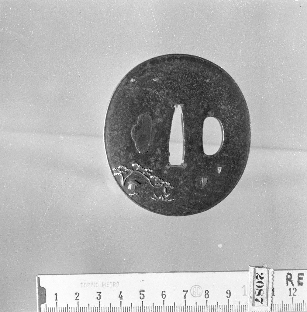 Veduta del lago Omi, paesaggio lacustre (placchetta di spada, insieme) - ambito giapponese (secc. XVIII/ XIX)