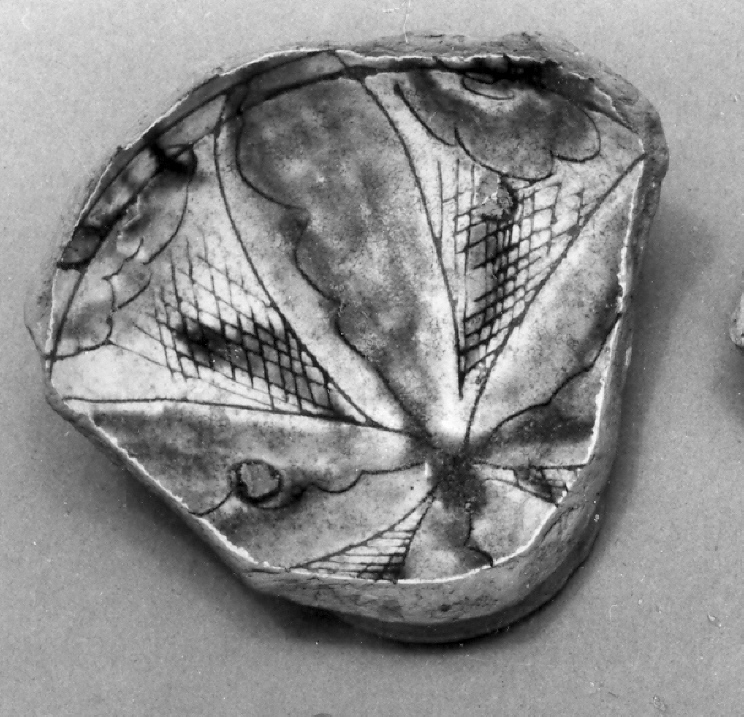 motivi decorativi floreali (scodella, frammento) - ambito veneto (seconda metà sec. XV)