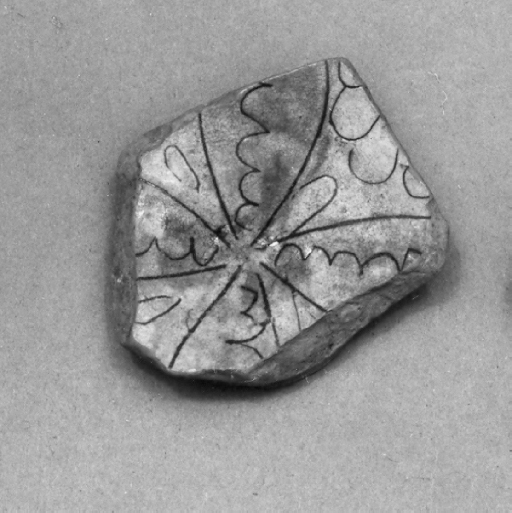 motivi decorativi floreali (scodella, frammento) - ambito veneto (seconda metà sec. XV)