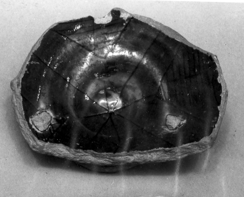 motivo decorativo geometrico (scodella, frammento) - ambito veneto (fine/inizio secc. XV/ XVI)