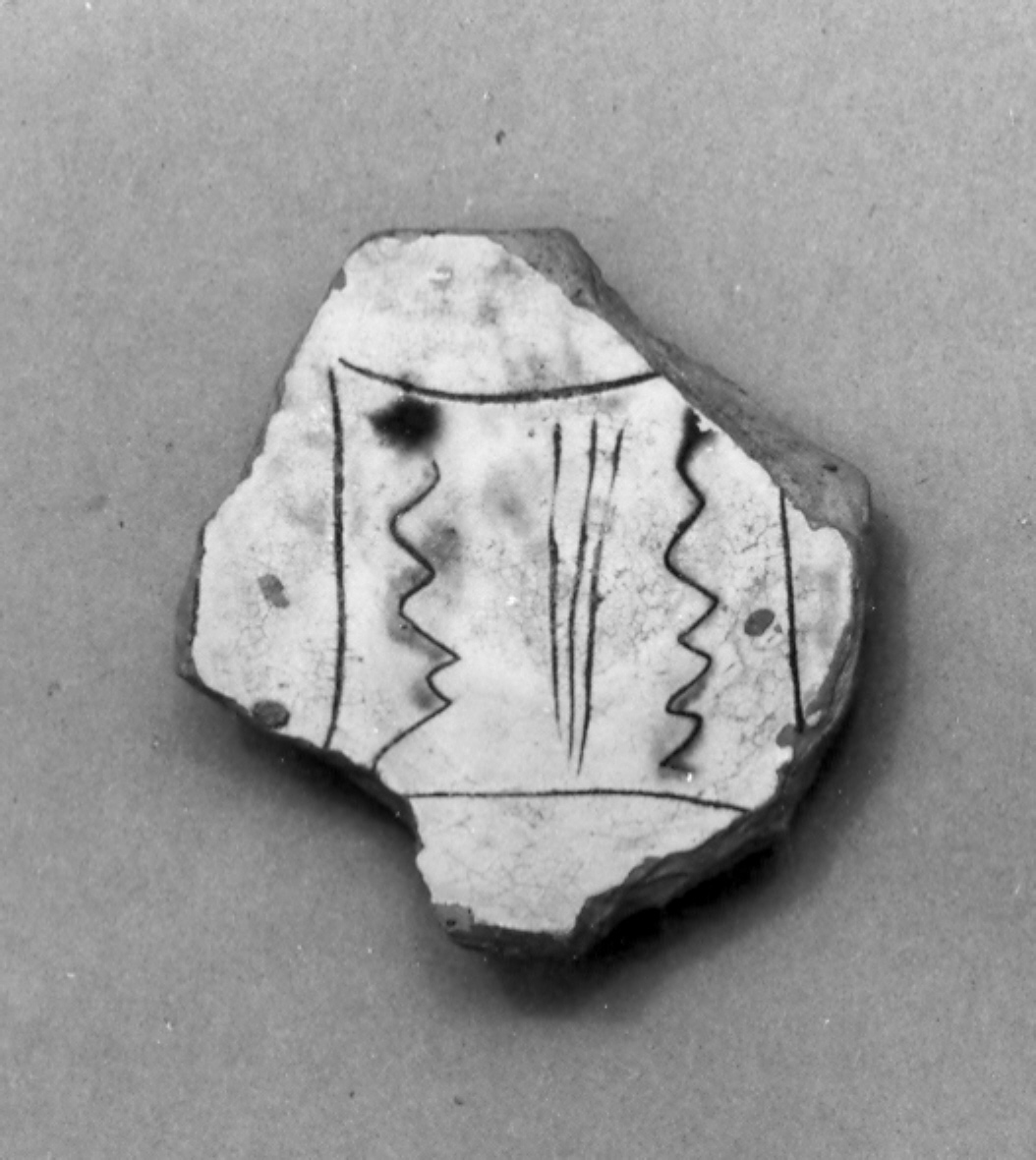 motivi decorativi geometrici e vegetali (scodella, frammento) - ambito veneto (seconda metà sec. XV)