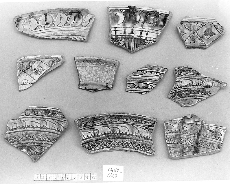 motivi decorativi vegetali (piatto, frammento) - ambito veneto (fine sec. XV)