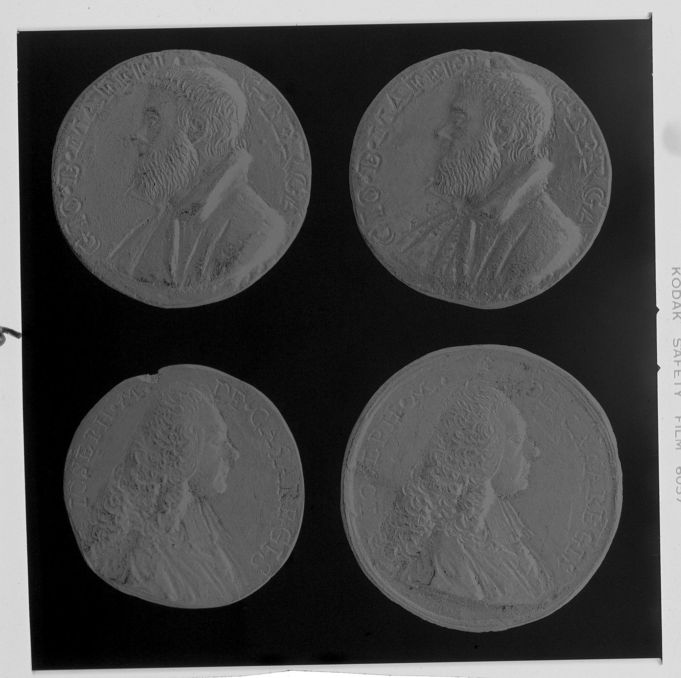 testa d'uomo di profilo (medaglia, opera isolata) - bottega bergamasca (fine/inizio secc. XVI/ XVII)