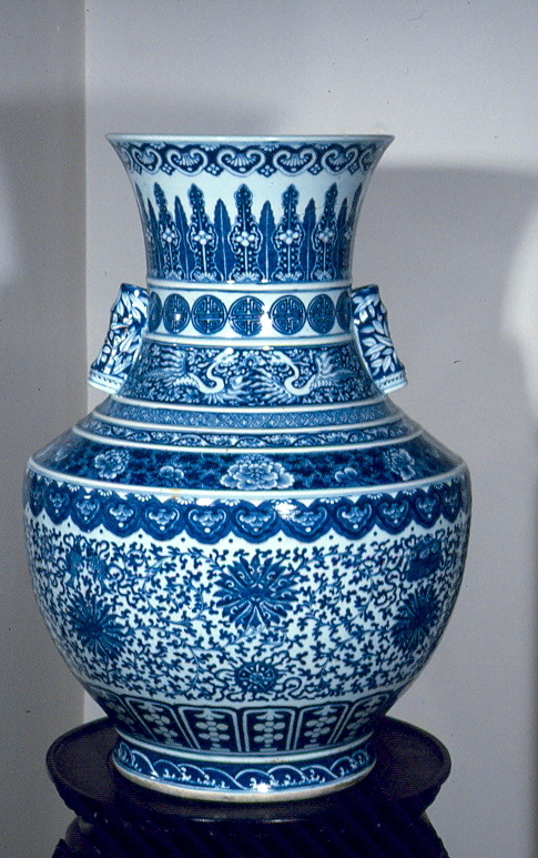 motivi decorativi vegetali e animali (vaso, opera isolata) - ambito cinese (ultimo quarto sec. XIX)