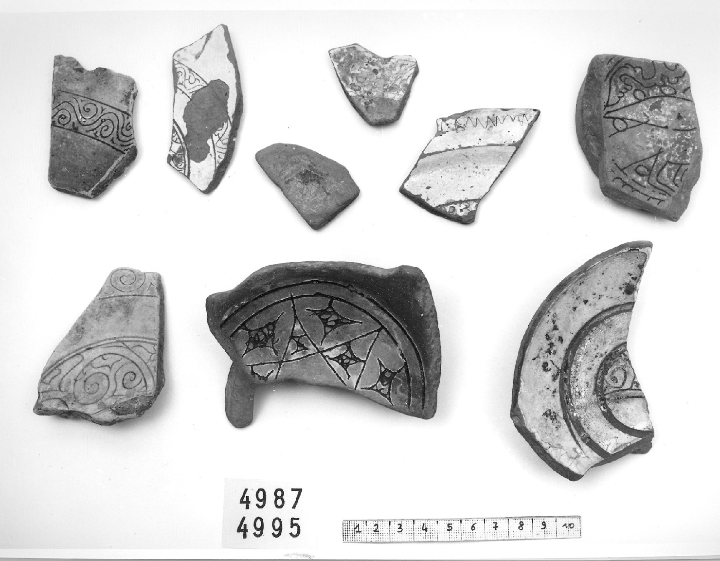 motivi decorativi (piatto, frammento) - ambito veneziano (secc. XIII/ XIV)