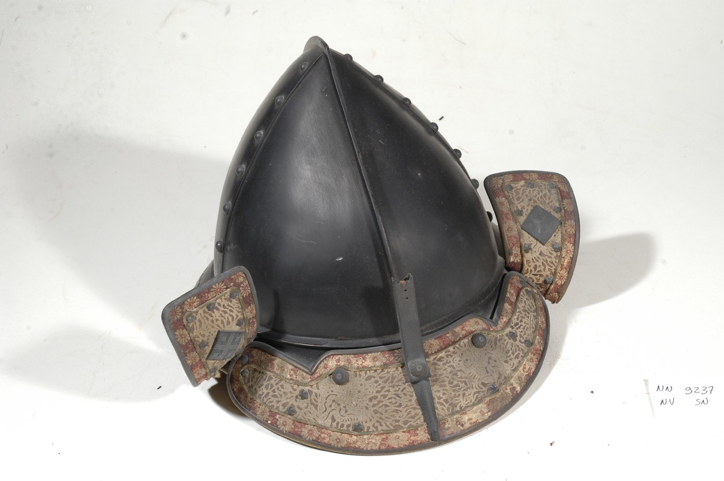 elmo, opera isolata - ambito giapponese (secc. XVII/ XIX)