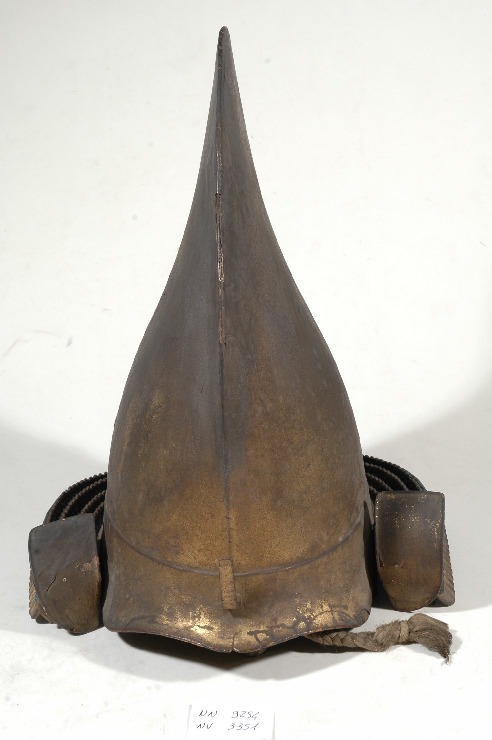 elmo, opera isolata - ambito giapponese (secc. XVII/ XIX)