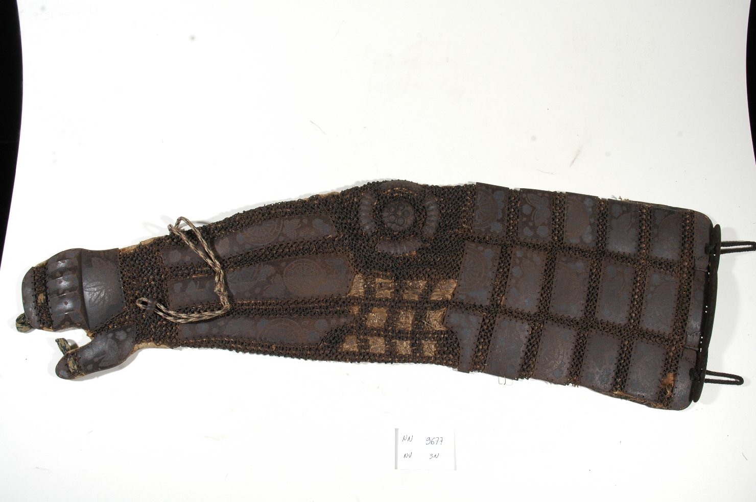 motivo decorativo zoomorfo (guanto, opera isolata) - ambito giapponese (secc. XVII/ XIX)