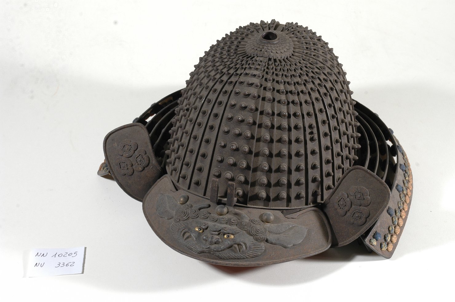 motivo decorativo zoomorfo (elmo, opera isolata) - ambito giapponese (secc. XVII/ XIX)