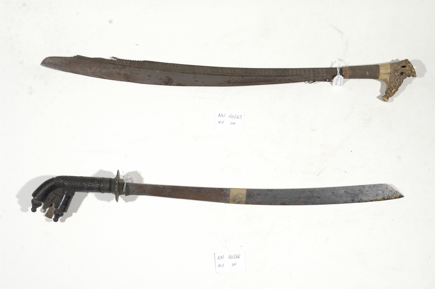 motivi decorativi (spada, opera isolata) - ambito Asia sud-orientale (secc. XVII/ XIX)