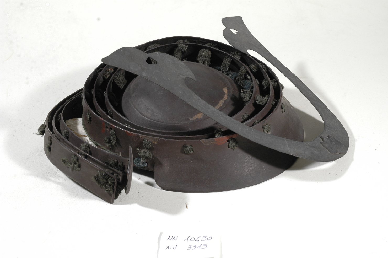 elmo, opera isolata - ambito giapponese (secc. XVII/ XIX)