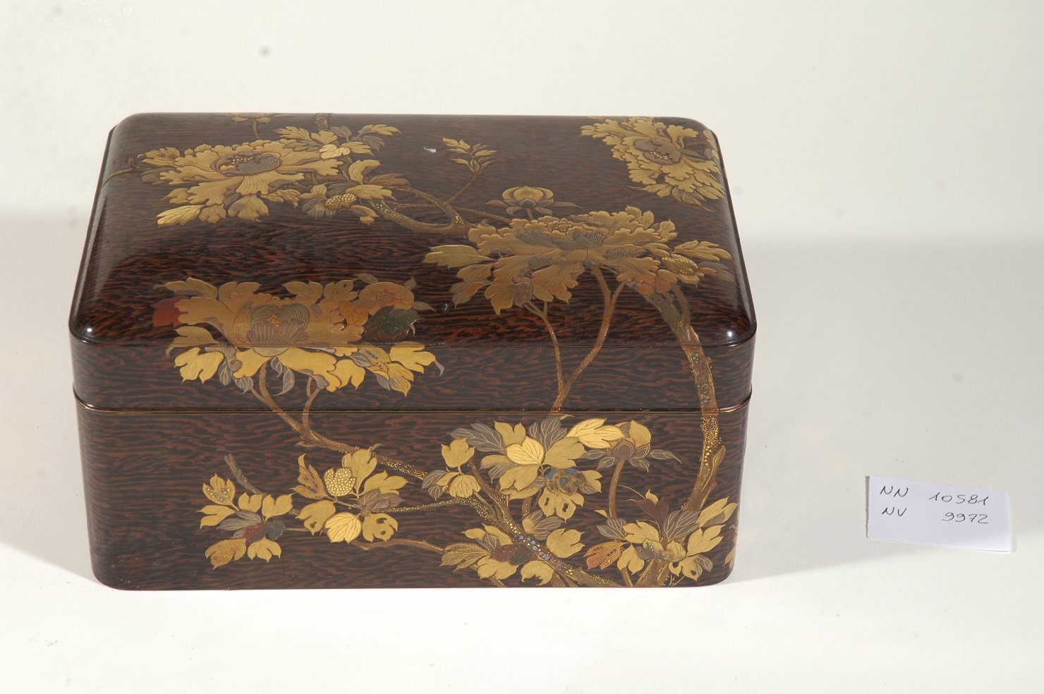 motivi decorativi (scatola, opera isolata) - ambito giapponese (secc. XVII/ XIX)