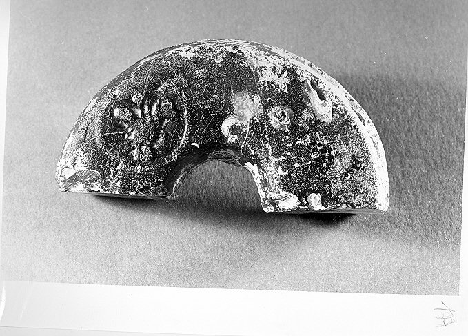 motivi decorativi (PESO MONETALE, frammento) - ambito veneziano (secc. XIV/ XV)