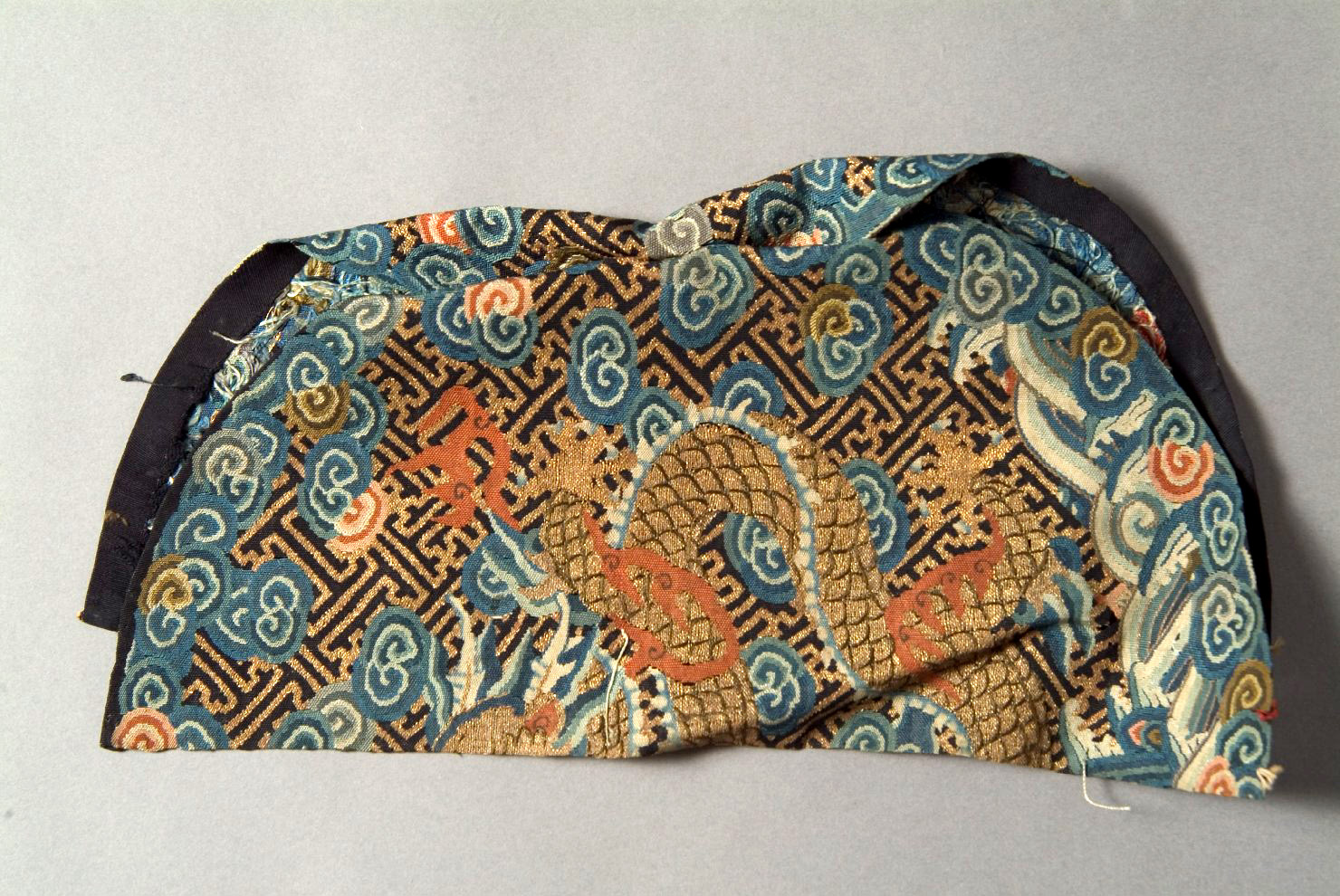 tessuto, opera isolata - ambito cinese (secc. XVII/ XIX)