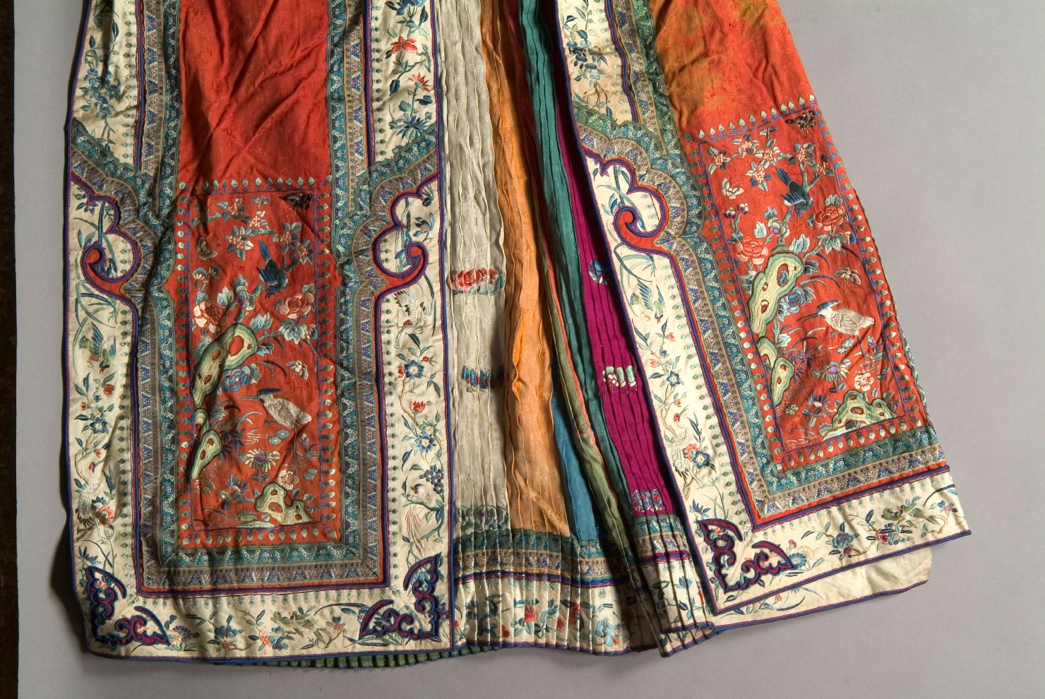 tessuto, opera isolata - ambito cinese (secc. XVII/ XIX)