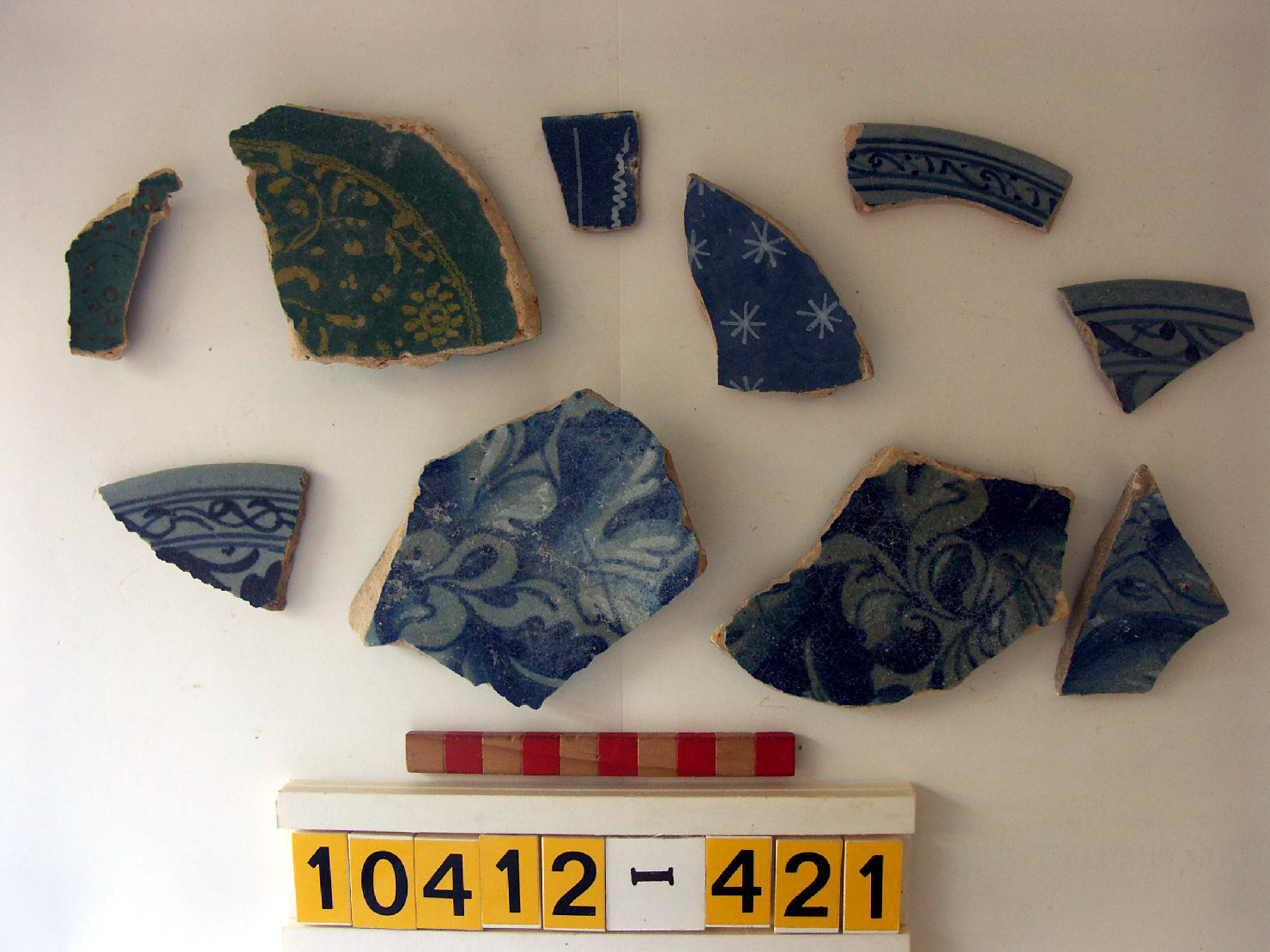 motivi decorativi geometrici (piatto, frammento) - ambito veneto (secc. XVI/ XVII)