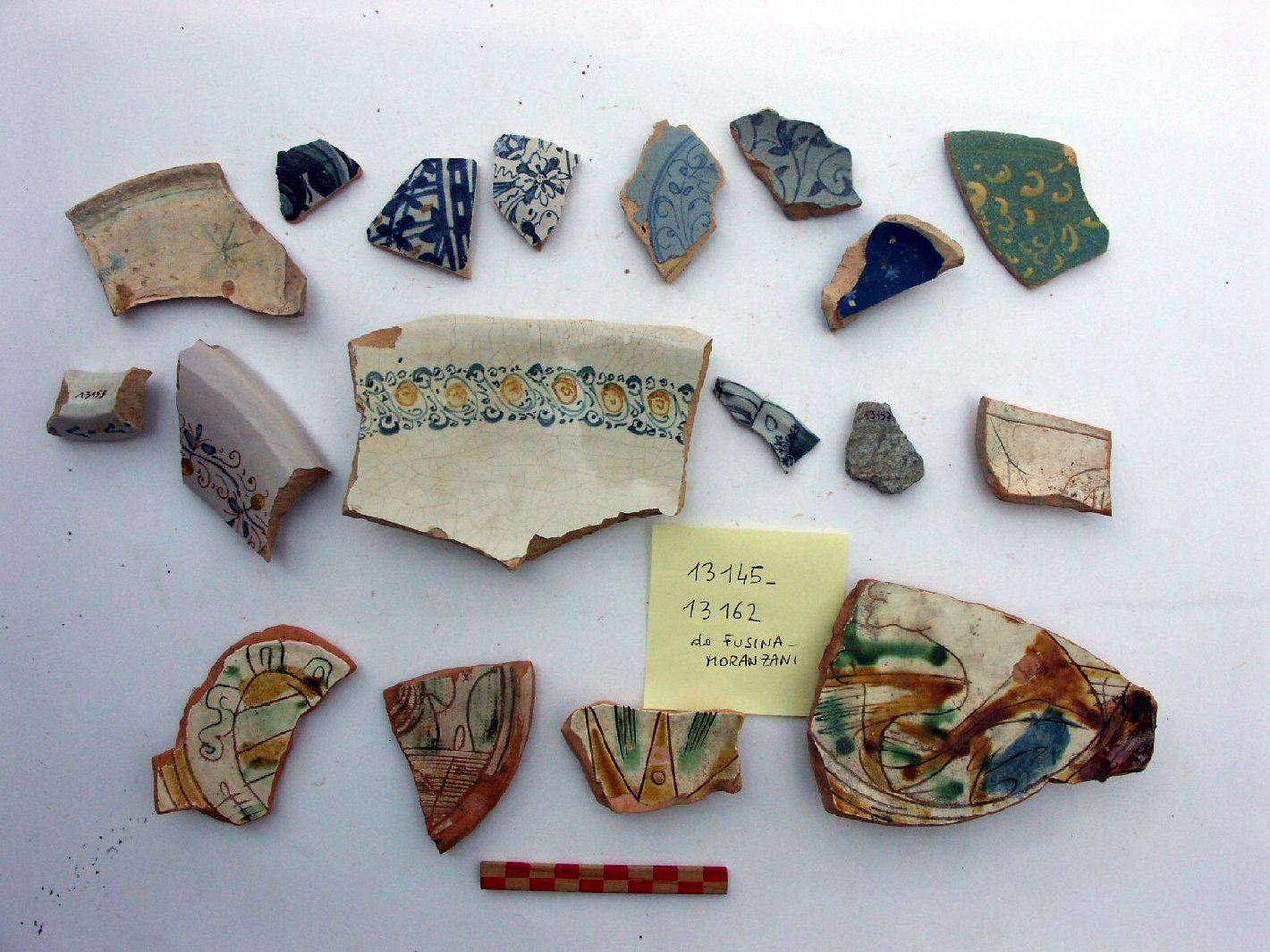 motivi decorativi (vaso, frammento) - ambito spagnolo (sec. XV)