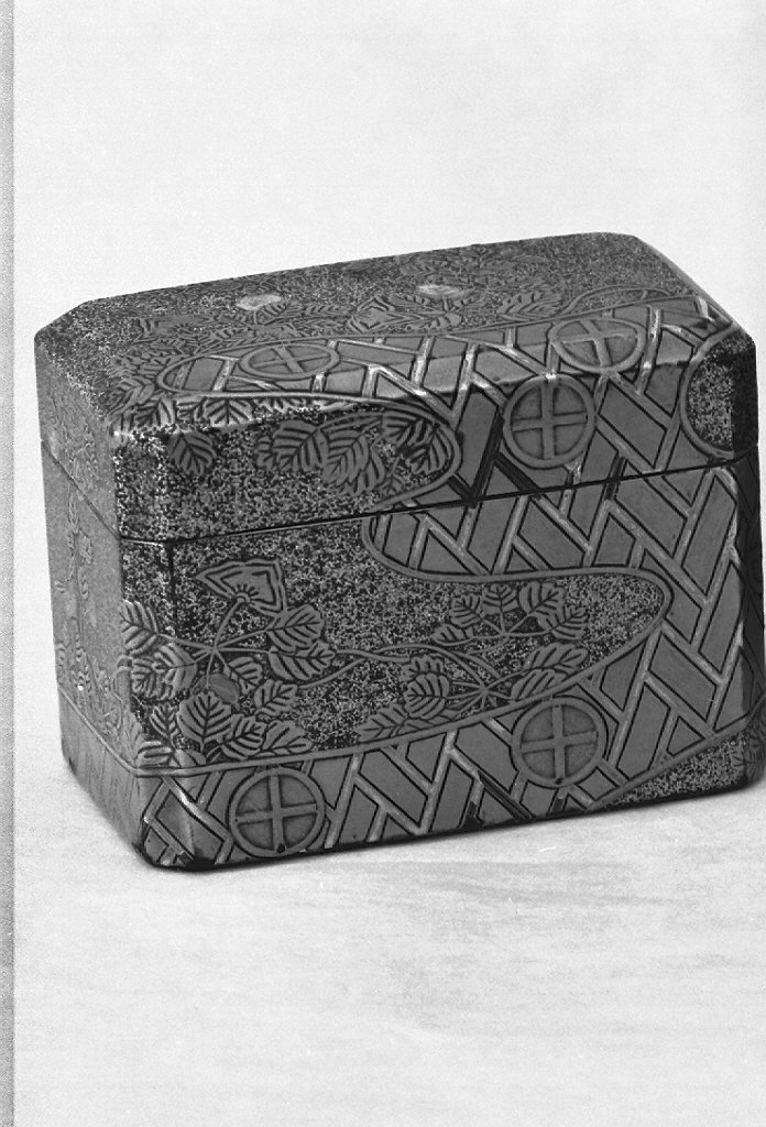 motivi decorativi (scatola, opera isolata) - ambito giapponese (secc. XVII/ XIX)