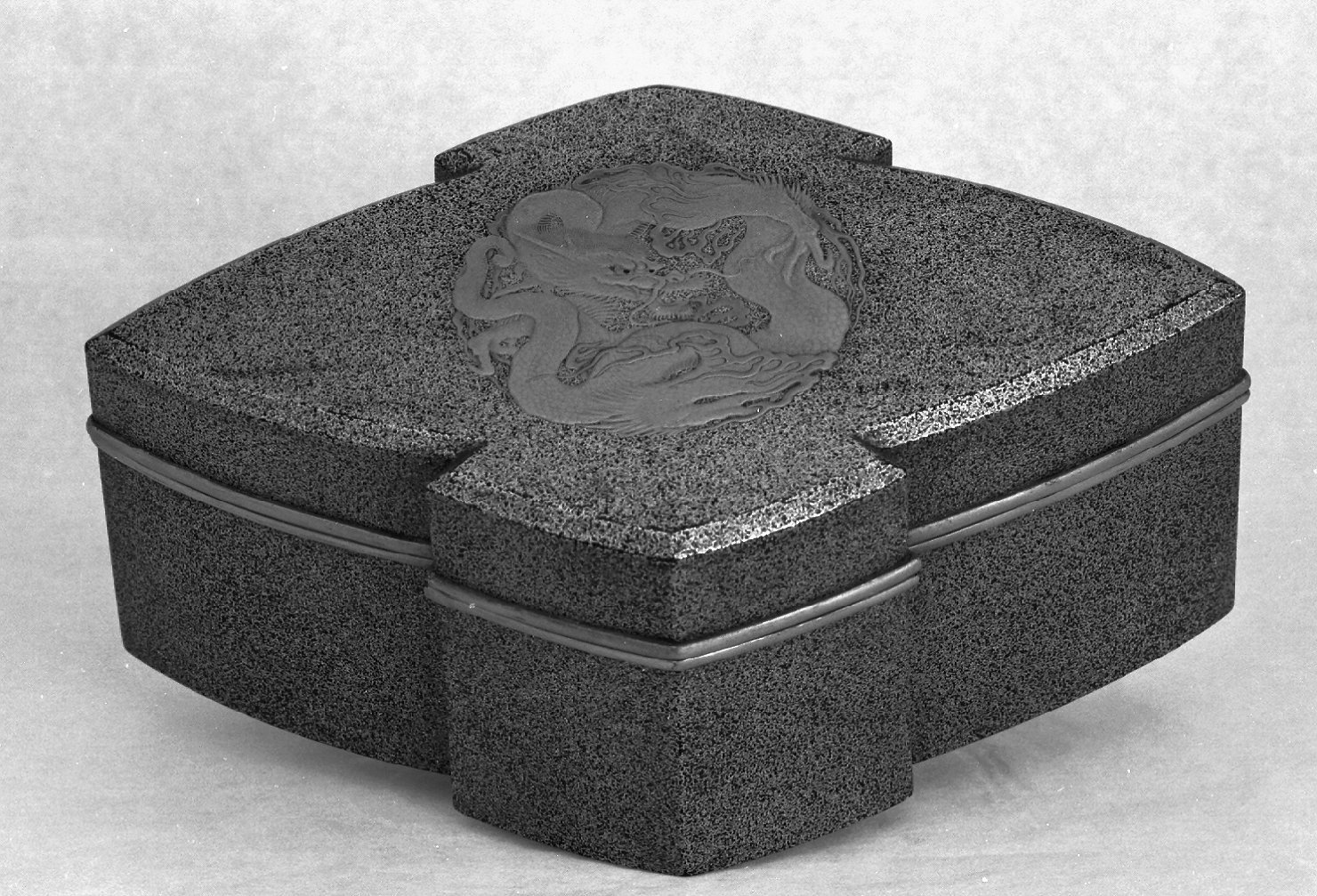 motivi decorativi (scatola, opera isolata) - ambito giapponese (secc. XVII/ XIX)